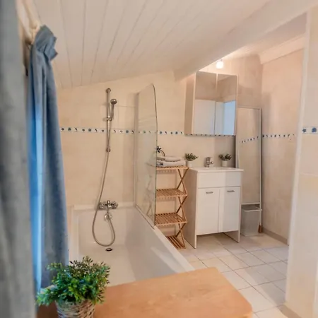 La Maison Vers La Coline Holiday home