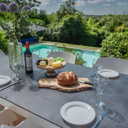 La Maison Sur La Colline *