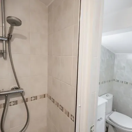 La Maison Sur La Colline Hébergement de vacances Aubeterre-sur-Dronne