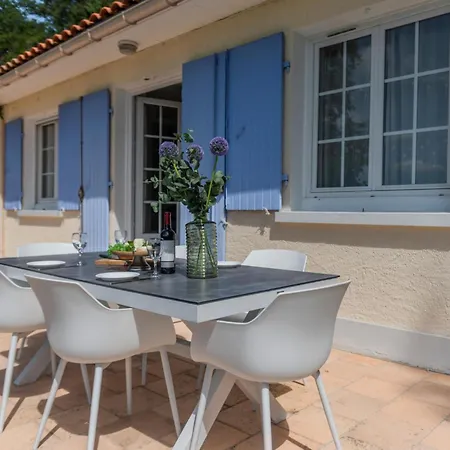 La Maison Vers La Coline * Aubeterre-sur-Dronne