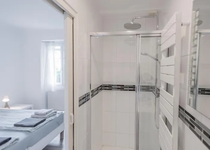 La Maison Sur La Colline * Aubeterre-sur-Dronne