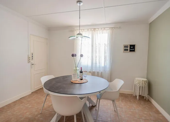 La Maison Sur La Colline Сasa de vacaciones *