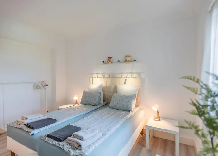 La Maison Sur La Colline * Aubeterre-sur-Dronne