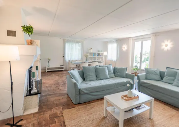 La Maison Sur La Colline